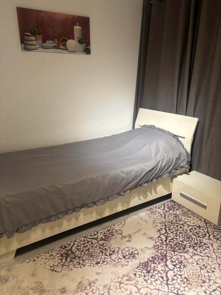 Complete slaapkamer - nieuwstaat - moet ZSM weg, Wit, Tweepersoons, Ophalen of Verzenden, Zo goed als nieuw