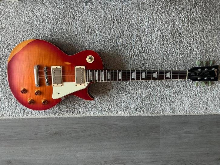 Vintage V100 Les Paul Distressed, Muziek en Instrumenten, Snaarinstrumenten | Gitaren | Akoestisch, Zo goed als nieuw, Western- of Steelstringgitaar