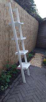 Trapje, wandkastje, ladder, Ophalen, Zo goed als nieuw