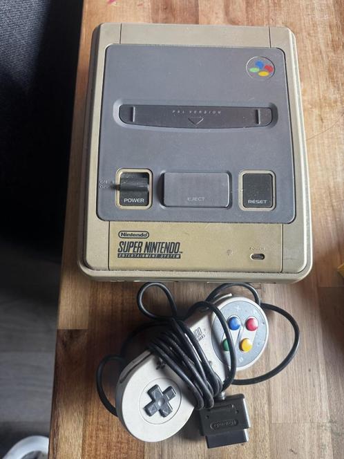 SNES Super Nintendo console los met controller, Spelcomputers en Games, Spelcomputers | Nintendo Super NES, Gebruikt, Met 1 controller