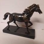 Beeld van een Paard op Marmeren Voet Gietijzer NIEUW, Antiek en Kunst, Ophalen of Verzenden