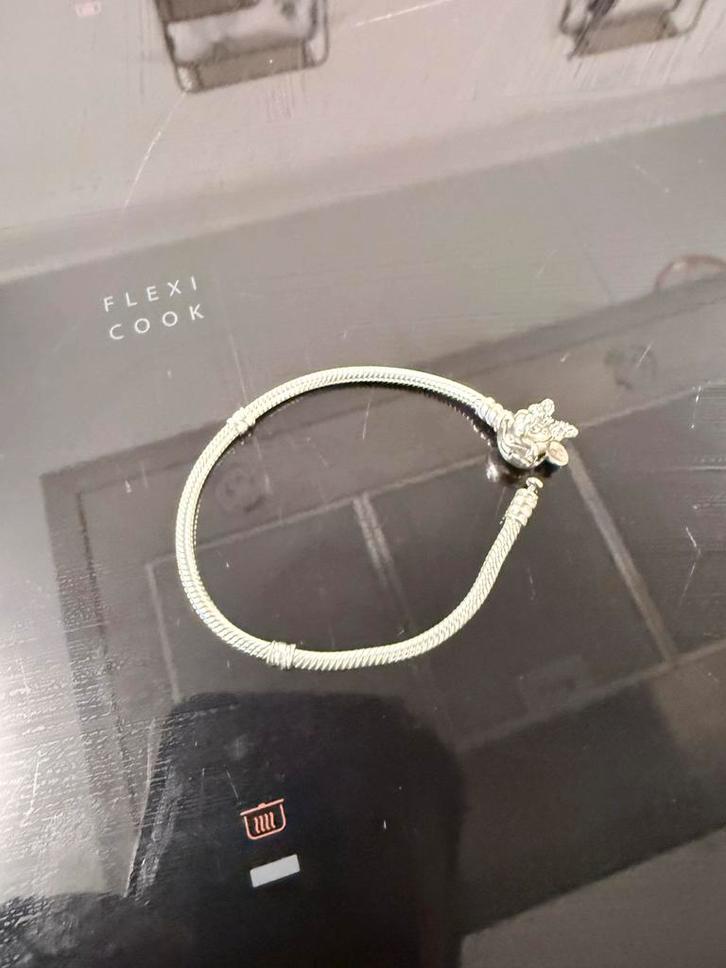 Pandora Disney Minnie Mouse Armband - Zilver, Sieraden, Tassen en Uiterlijk, Armbanden, Zo goed als nieuw, Zilver, Met bedels of kralen