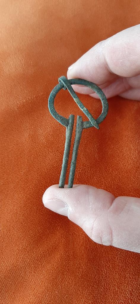 Unieke Bronzen Viking Fibula - bodemvonst, Antiek en Kunst, Antiek | Koper en Brons, Verzenden