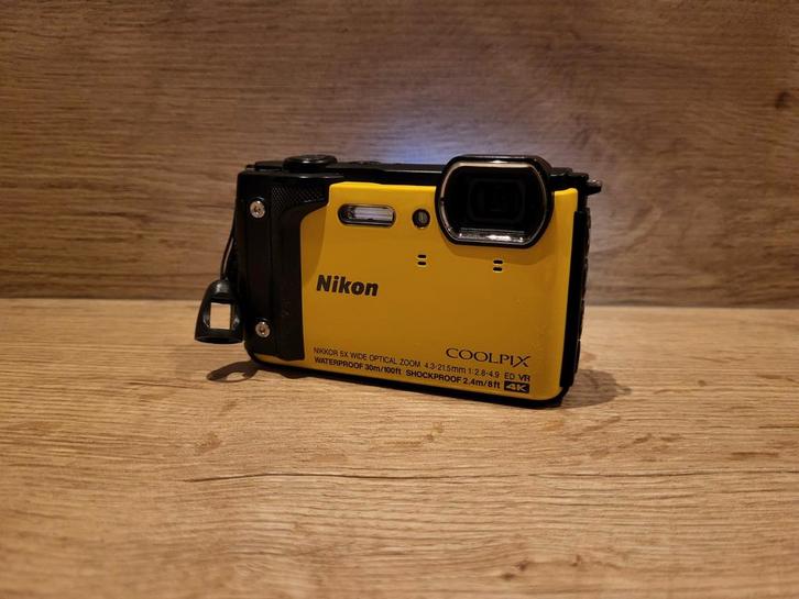 Nikon Coolpix W300 Duikcamera + Extra's, Audio, Tv en Foto, Fotocamera's Digitaal, Zo goed als nieuw, Compact, Nikon, 4 t/m 7 keer