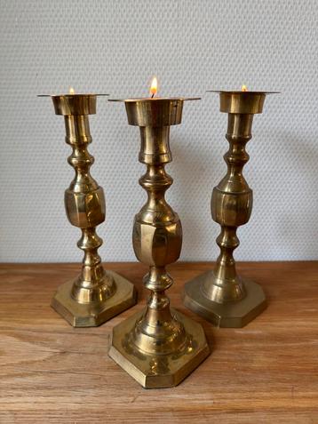 Unieke Set Gouden Hoge Koperen Kandelaren voor Theelicht beschikbaar voor biedingen