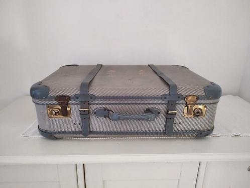 K413 VINTAGE zwarte jaren 50 koffer van geperst karton, Sieraden, Tassen en Uiterlijk, Koffers, Gebruikt, Overige materialen, 60 tot 70 cm