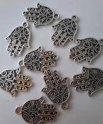 9 stuks bedels hangers hand zilver grijs metaal, Ophalen of Verzenden, Nieuw, Hanger