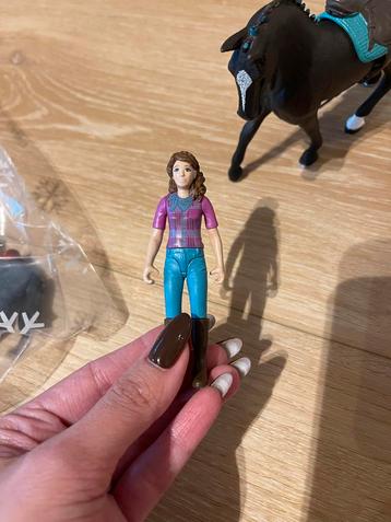 Meisje met Paard Actiefiguur beschikbaar voor biedingen