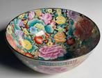 Chinese porseleine kom, bowl met bloemen 23cm, Antiek en Kunst, Ophalen of Verzenden