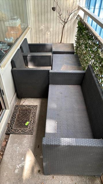Allibert loungeset, bankje, 2 stoelen, 2 tafeltjes beschikbaar voor biedingen