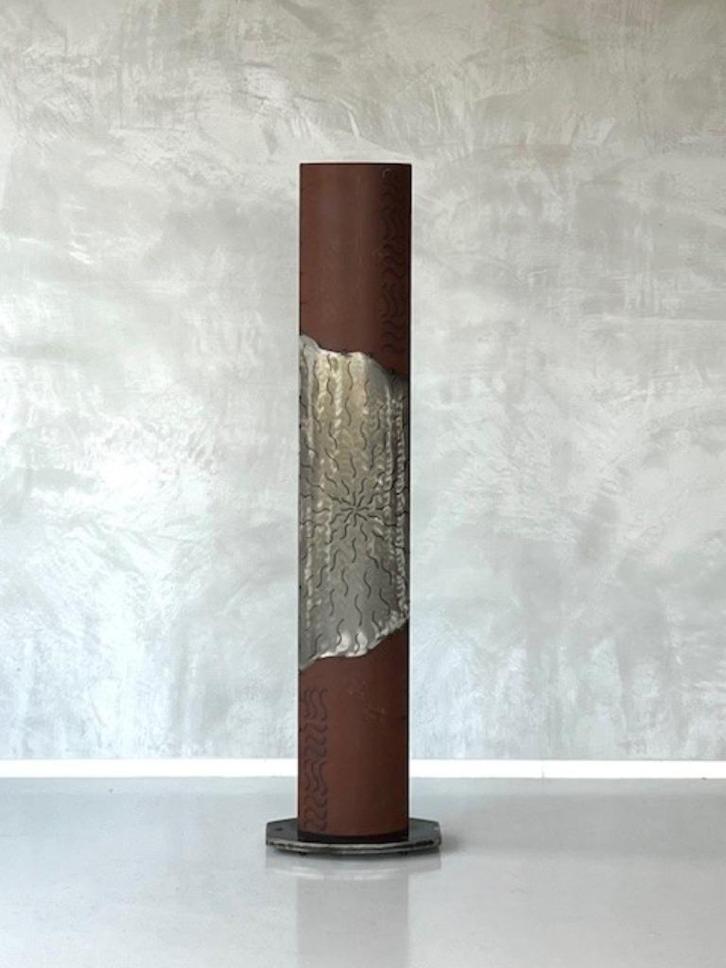 Logan Design vloerlamp industrieel staal brutalist lamp 2000, Huis en Inrichting, Lampen | Vloerlampen, Gebruikt, 150 tot 200 cm