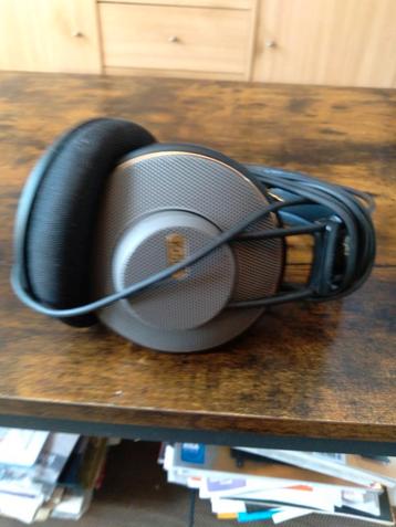 akg k 501 koptelefoon met snoer werkend beschikbaar voor biedingen