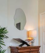 Wolk vormige spiegel, Huis en Inrichting, Woonaccessoires | Spiegels, Ophalen of Verzenden, Zo goed als nieuw, Rechthoekig, Minder dan 100 cm
