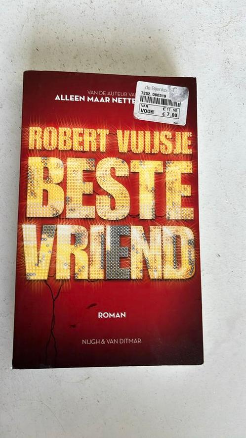 beste vriend - robert vuisje, Boeken, Thrillers, Gelezen, Nederland, Ophalen of Verzenden