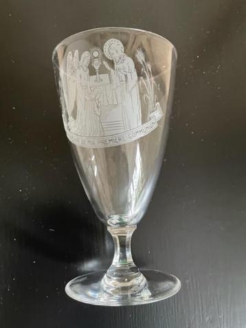 Groot glas kristal souvenir premiere communion. Communieglas beschikbaar voor biedingen