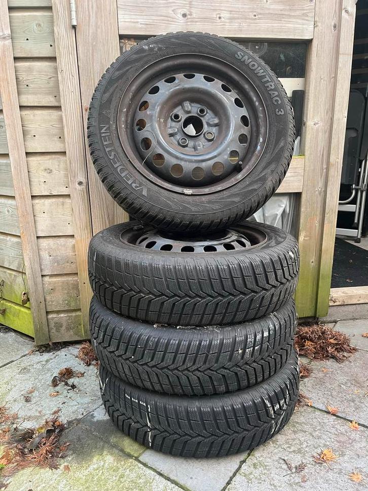 Winterbanden Vredestein Snowtrac 3 - 155/65R14, Auto-onderdelen, Banden en Velgen, Banden en Velgen, Winterbanden, 14 inch, 155 mm