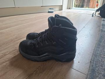 Werkschoenen LOWA Maat 44 - Zo Goed Als Nieuw beschikbaar voor biedingen