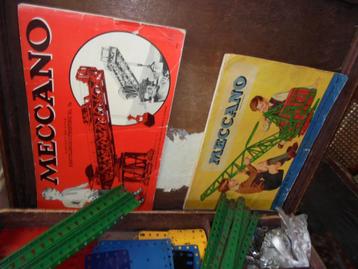 Grote Kist Hornby Meccano met constructie boekjes beschikbaar voor biedingen
