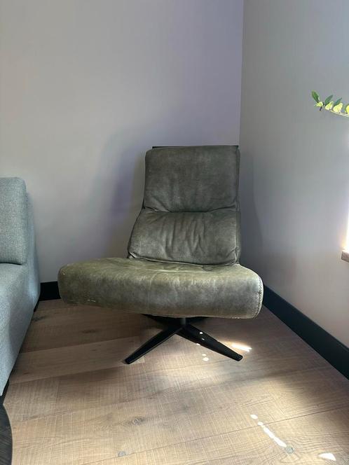 Groen leren Fauteuil met Metalen Frame, Huis en Inrichting, Fauteuils, Zo goed als nieuw, Metaal, 50 tot 75 cm, Minder dan 75 cm