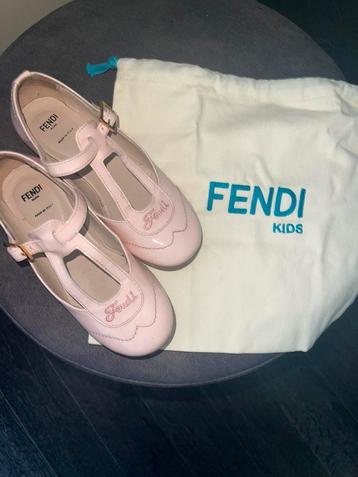 Fendi schoentjes beschikbaar voor biedingen