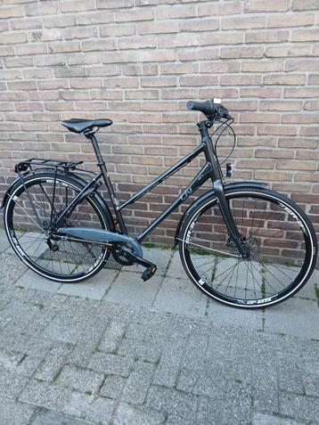 Giant Liv C8 [54cm] Damesfiets Trekkingfiets. beschikbaar voor biedingen