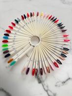 Te koop gellak 100 kleuren gelpolish CND, Sieraden, Tassen en Uiterlijk, Uiterlijk | Cosmetica en Make-up, Ophalen, Zo goed als nieuw