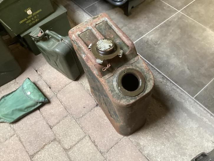 Oude jerrycan zink koperen emmers draadmanden melkbussen, Auto-onderdelen, Brandstofsystemen, Gebruikt, Ophalen