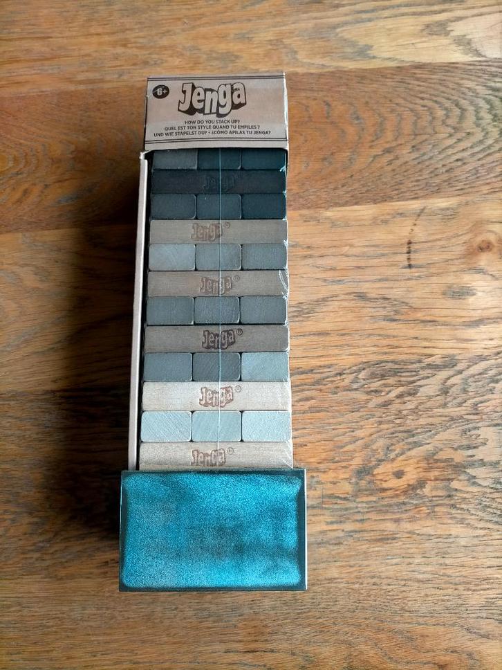 Jenga Nieuw! Met hardhouten blokken in kleurverloop, Hobby en Vrije tijd, Gezelschapsspellen | Bordspellen, Nieuw, Ophalen of Verzenden