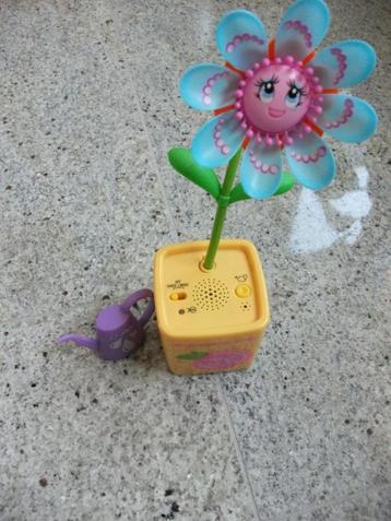 Bewegend bloementje met gieter Magic Blooms Amazing Flowers beschikbaar voor biedingen