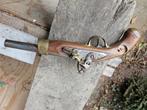 Zwaar decoratie musket pistool ONKLAAR, Ophalen of Verzenden, Landmacht, Nederland