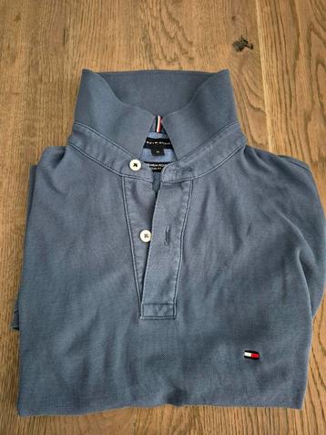 Tommy Hilfiger Polo beschikbaar voor biedingen
