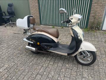Scooter blauw kenteken beschikbaar voor biedingen