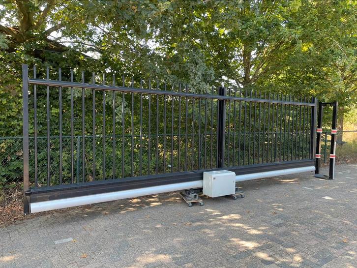 Elektrische schuifpoort 5 meter doorgang 2 meter hoog, Tuin en Terras, Tuinpoorten, Gebruikt, Schuifpoort, Aluminium, 150 tot 200 cm