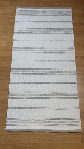 Gestreept vloerkleed wit/beige, 142 x 69 cm beschikbaar voor biedingen