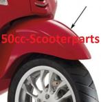 Voorspatbord Vespa Sprint Rood 894 29Ve982, Motoren, Ophalen of Verzenden, 50cc-Scooterparts, Info@50cc-scooterparts.nl, Veen