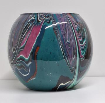 vaas gegoten uniek pouring art epoxy bolvaas handmade vazen beschikbaar voor biedingen