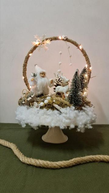 Heel mooi winters decoratief stuk op taartschaal - Kerstdeco beschikbaar voor biedingen