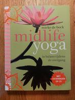 Mieke de Bock - Midlife yoga, Meditatie of Yoga, Ophalen of Verzenden, Zo goed als nieuw, Mieke de Bock; Nelleke Dubelaar