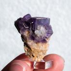 fluoriet uit berbes #19, Verzamelen, Mineralen en Fossielen, Ophalen of Verzenden, Mineraal