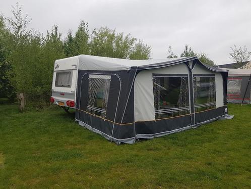 Fendt Topas 510 met voortent, Caravans en Kamperen, Caravans, Particulier, tot en met 4, 1000 - 1250 kg, Rondzit, Fendt, Frans bed