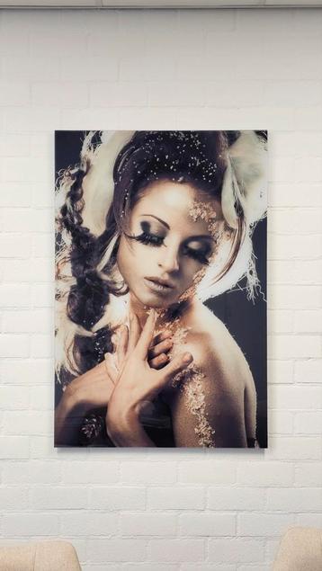120 x 90 glas schilderij gouden vrouw
 beschikbaar voor biedingen