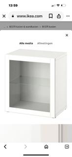 Besta wandkast met glasdeur, Huis en Inrichting, Kasten | Wandmeubels, Ophalen, Zo goed als nieuw, Minder dan 150 cm, Minder dan 100 cm