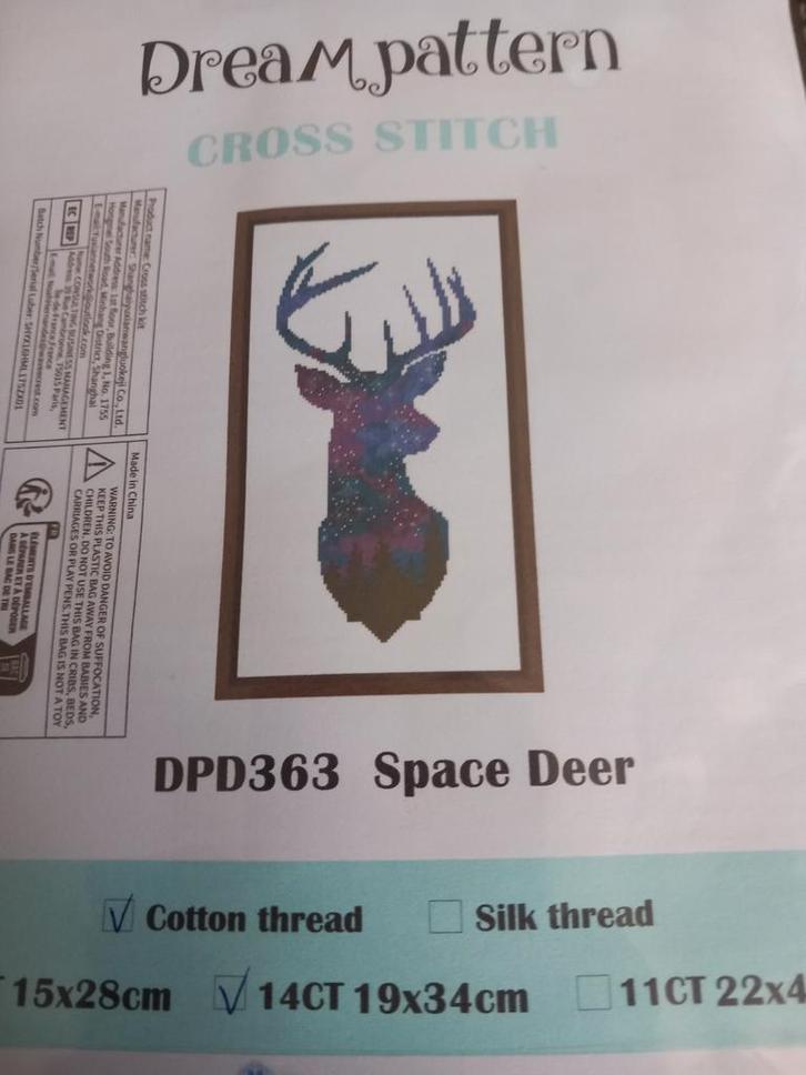 Borduurpakket Space Deer - Nieuw, Hobby en Vrije tijd, Borduren en Borduurmachines, Nieuw, Borduurpakket, Handborduren, Ophalen of Verzenden