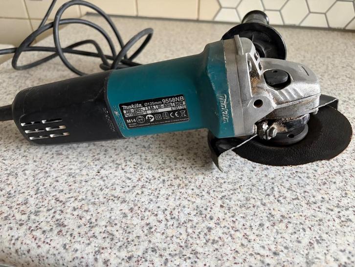 Makita haakse slijper 125MM 9558NB, Doe-het-zelf en Verbouw, Gereedschap | Slijpmachines, Gebruikt, Haakse handslijpmachine, 700 tot 1000 watt