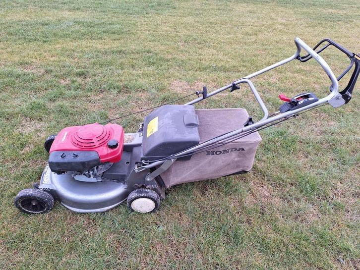 Honda HRD536 grasmaaier, Tuin en Terras, Grasmaaiers, Gebruikt, 50 cm of meer, Ophalen