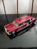 Mercedes 600. Dinky toys 128, opknapper, Hobby en Vrije tijd, Modelauto's | 1:43, Ophalen of Verzenden, Gebruikt, Auto, Dinky Toys