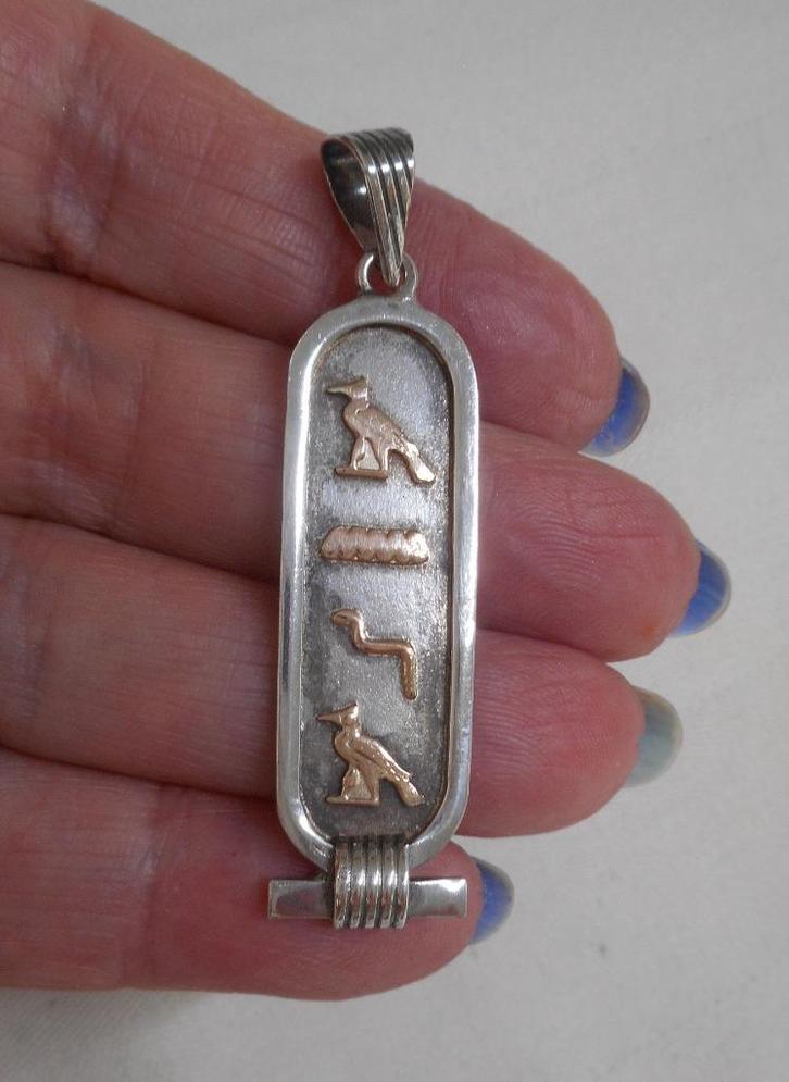 Zilveren hanger met gouden Egyptische hiërogliefen nr.972, Sieraden, Tassen en Uiterlijk, Kettinghangers, Zo goed als nieuw, Zilver
