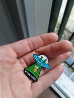 Alien & Bier Pin - Nieuw!, Verzamelen, Speldjes, Pins en Buttons, Ophalen of Verzenden, Nieuw, Figuurtje, Speldje of Pin