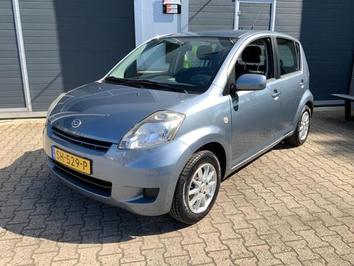 Daihatsu Sirion 2 1.3-16V Prestige Airco Trekhaak, Auto's, Daihatsu, Bedrijf, Te koop, Sirion, ABS, Airbags, Airconditioning, Centrale vergrendeling