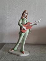 Porseleinen beeldje Aquincum Budapest gitariste Stilyagi, Ophalen of Verzenden